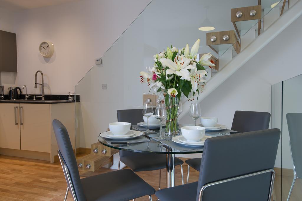 Tailored Stays - Executive Town House Cambridge Habitación foto